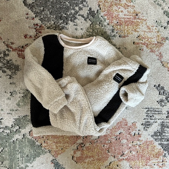 Boutique Boys Sherpa Jogger Sweat Set Pullover Top and Sweatpants EUC size 5/6 - Picture 6 of 10